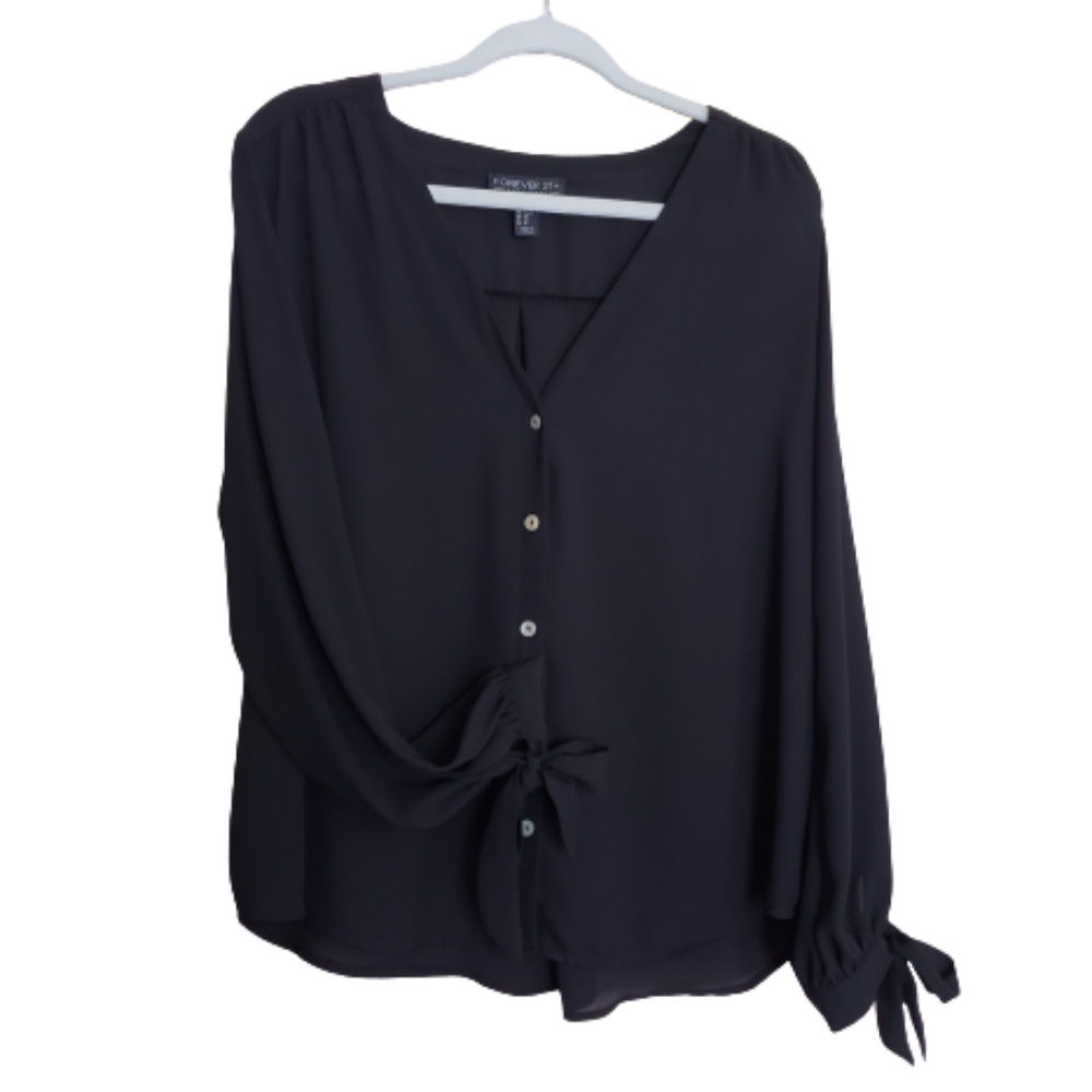Forever 21 Plus Black V Neck Button Down Blouse with Ties and Cut Outs Size 0X